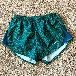 Womens nike dri-fit shorts size xs